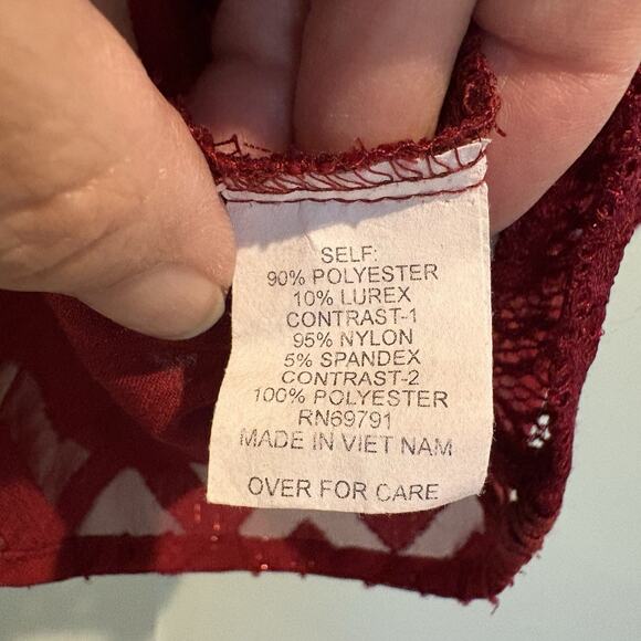 Figueroa & Flower Top Small Red Goth Romantic Dark Romance Boho Metallic Flowy - Picture 10 of 12